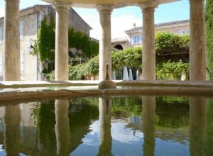FRADROw Grignan Fontaine P1000257w